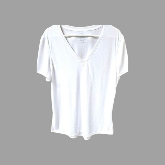 NWOT DANSKIN NOWโPlus Size White V- Neck Tee With Dri-More - Picture 2 of 10